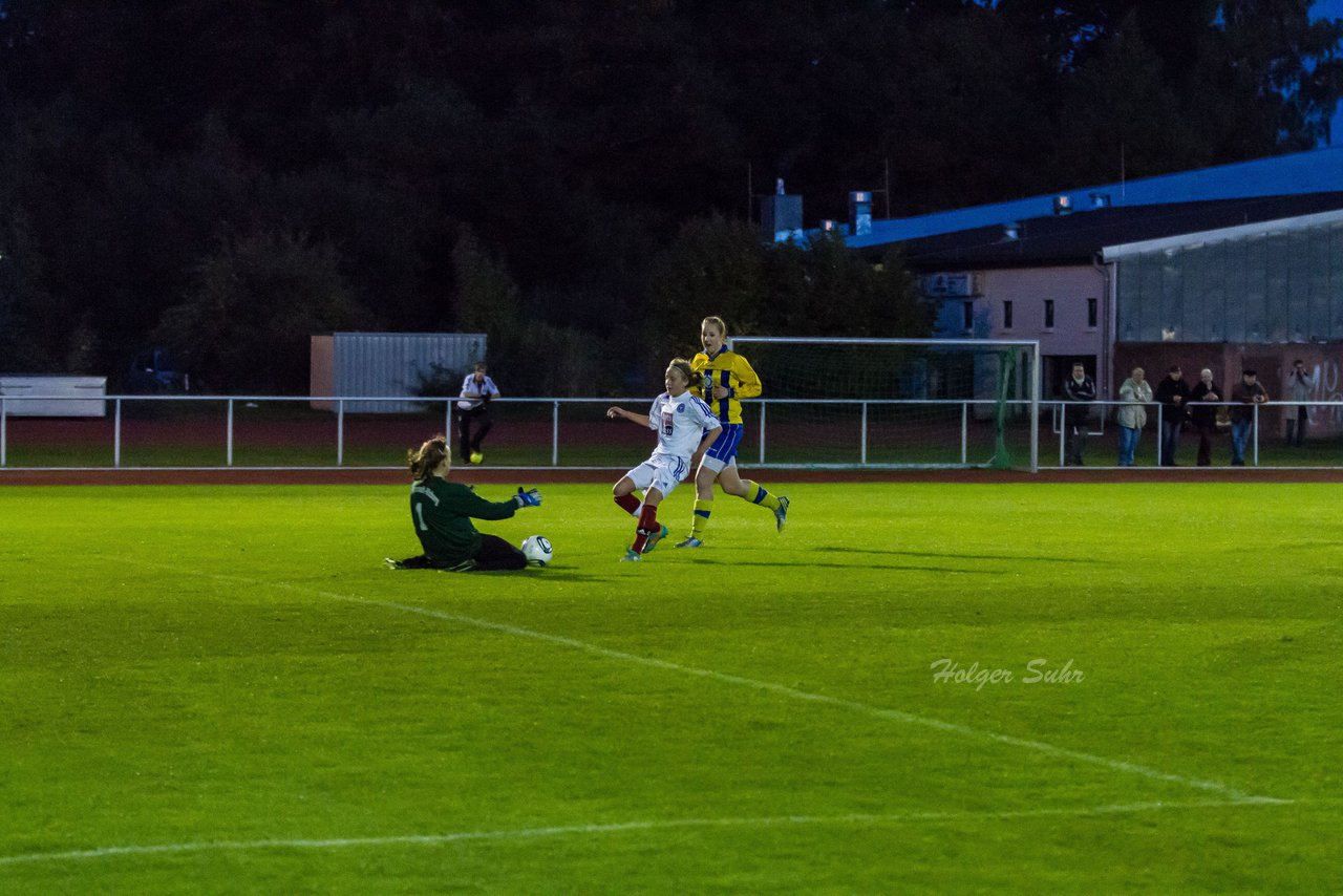 Bild 120 - B-Juniorinnen SV Henstedt-Ulzburg - Holstein Kiel : Ergebnis: 0:12